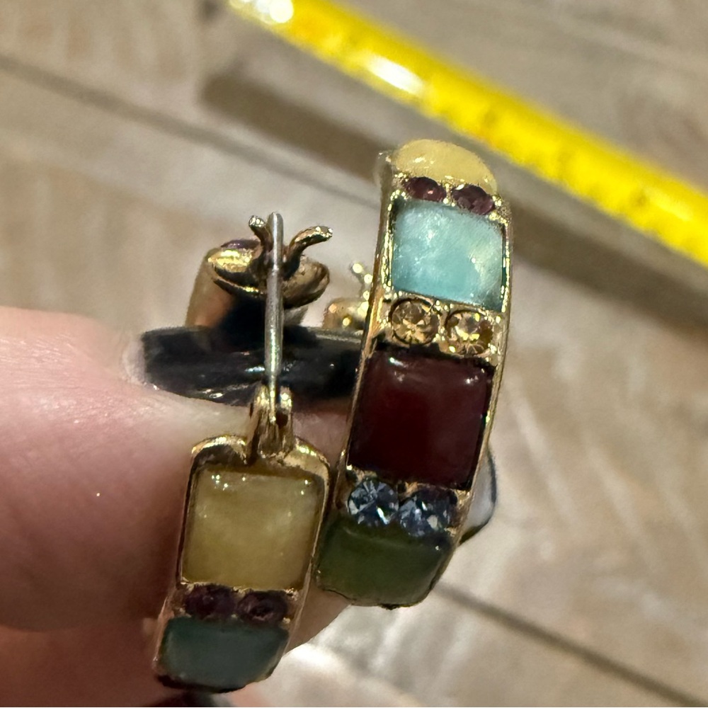 Vintage Liz Claiborne Gold Tone/Jewel Tone Small Hoop Earrings - Picture 6 of 8